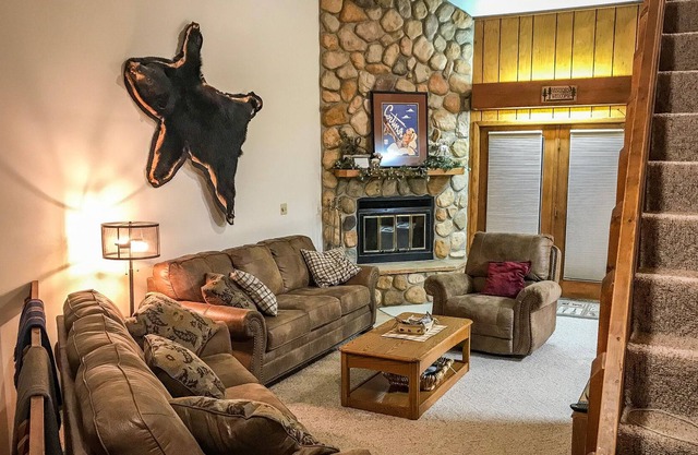 Whitecap Mountain Condo: en Whitecap Mountain, Mountain Meadow's # 4