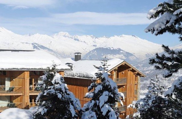 ESQUÍ A PIE DUPLEX DE 4 DORMITORIOS DE 90 M2 EN EL CORAZÓN DE PARADISKI CON VISTA AL MONT BLANC