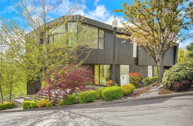 SKYLINE SKYLAB HOUSE | VIDA A 7 GRADOS
