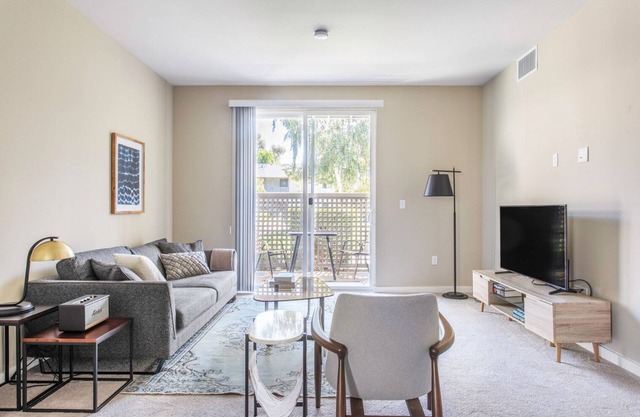 Sleek Cupertino 1BR w/ BBQ, Pool, Parking, walk to Shops, by Blueground