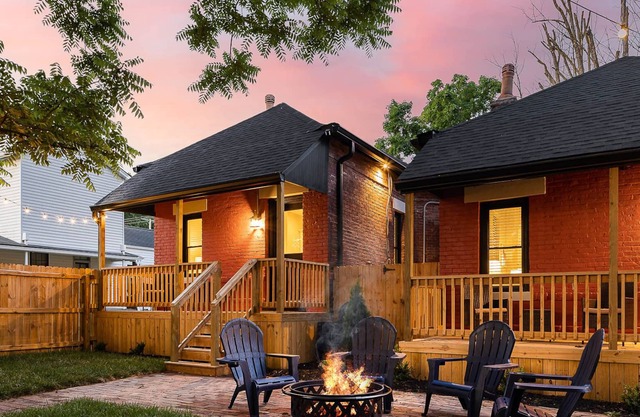 Sleeps 6-Fully Renovated Historic Home