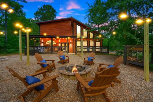 Sleeps 6 Sauna Hot Tub Putt Putt Dogs Welcome