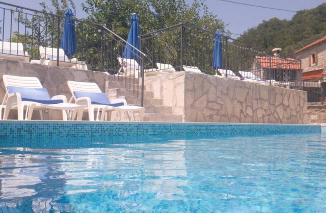 Sleeps 8 /9 people. 2 apartments. Pool. Sea and mountain viewsi