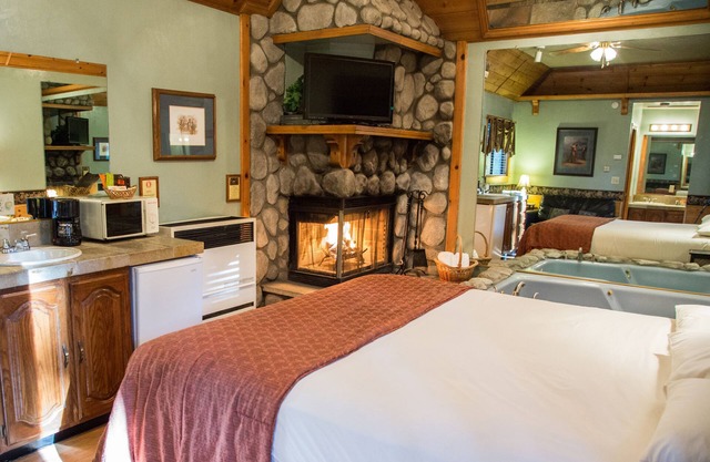 Sleepy Forest Cottages