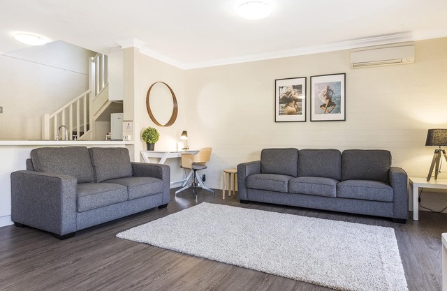 Staywest Subiaco Village 30 - Apto para familias 2 habitaciones y loft