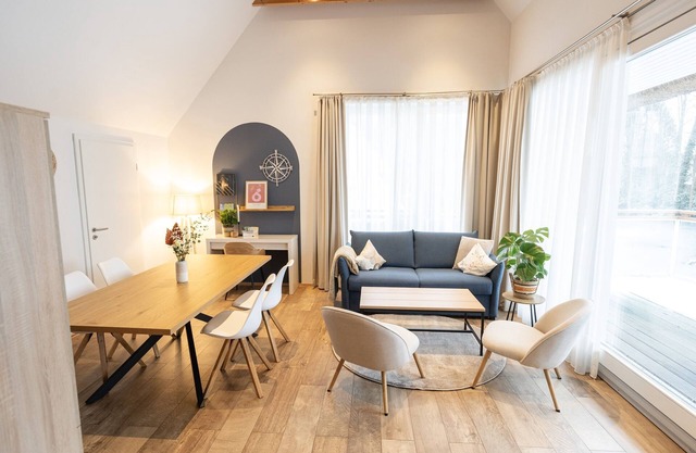 Hermosa casa Rainbow am See, tres apartamentos con capacidad para 8 personas, sauna