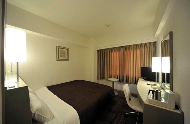 Smoking double room Queen bed size 160 195 / Chiyoda-ku Tokyo