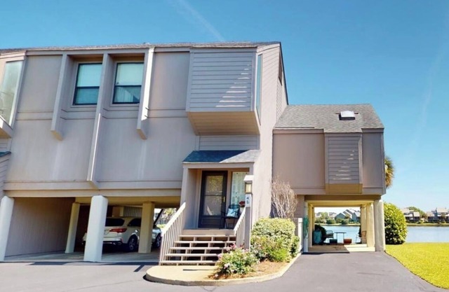 Snowbird Special! Dec 1 - March 1. Ocean Front Community in Pawleys Island!