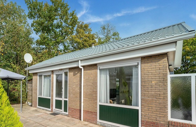 Cómoda casa de vacaciones con jardín en Baarland