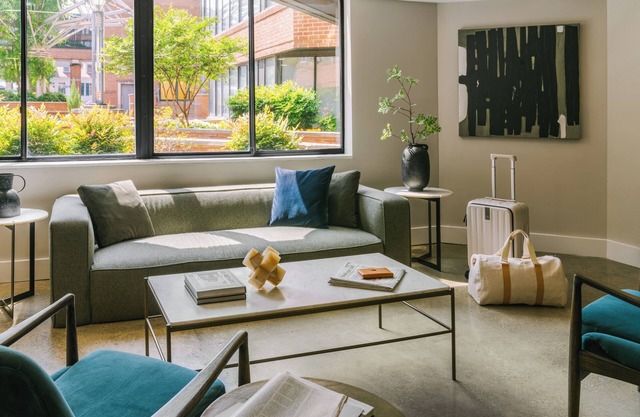 Sonder Georgetown C&O | Suite