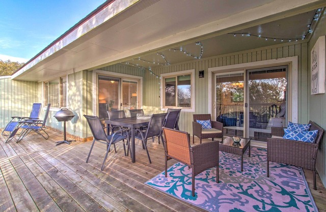 'Sound of the Sea' Oak Island Condo w/ Pools!