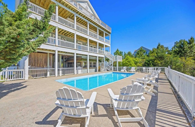 Soundside Dog Friendly w/ Pool, Elevator, Hot Tub, Game and Theater Rooms