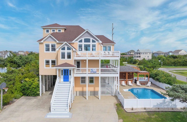 Soundside Dog Friendly Home w/ Pool, Hot Tub, Game Room, Tiki Bar, Public Dock