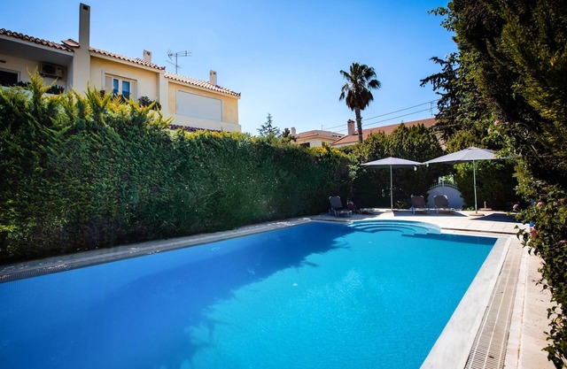 South Blue Tranquil Villa
