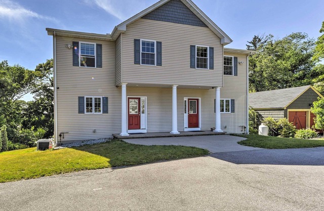 ¡NUEVO! South Kingstown Home - ¡Ubicado en el campus de URI!
