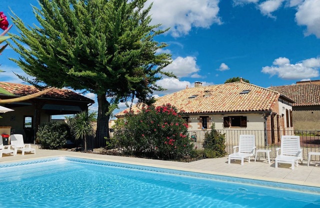 Tarn-et-Garonne Granja de Lujo, Piscina Climatizada