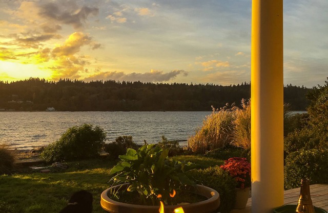 Hermosa casa frente al mar. Playa privada de Low Bank en Puget Sound