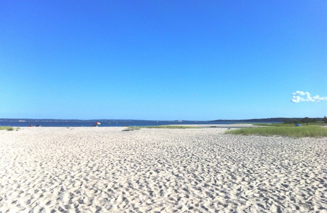 Cottage Southold con Encanto en Goose Neck Estate Area