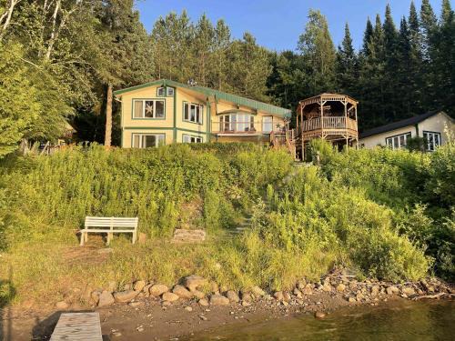 Spa & Waterfront - Chalet le Colibri