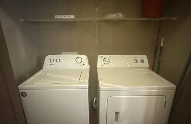 Amplio condominio de 2 dormitorios / 2 baños en The Woodlands