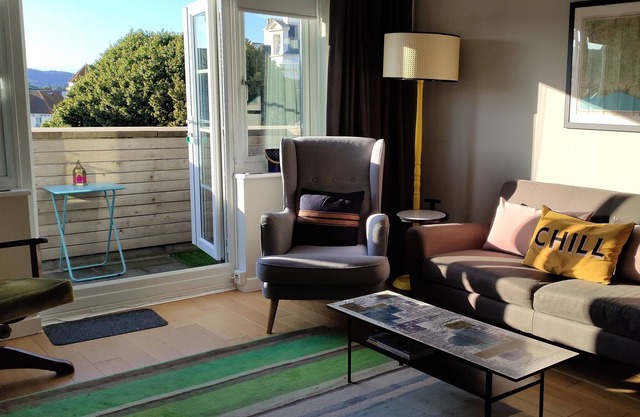 Dress Circle - amplio apartamento cerca de teatros y playa