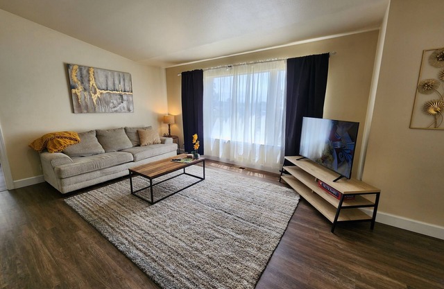 Spacious 3-Bedroom Eucalyptus House
