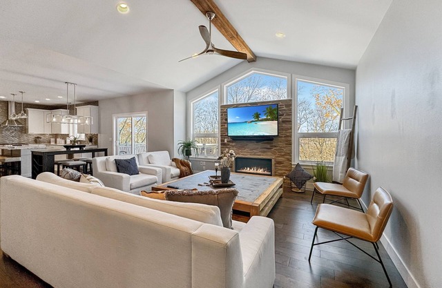 Premium 3BR | Quick to Downtown