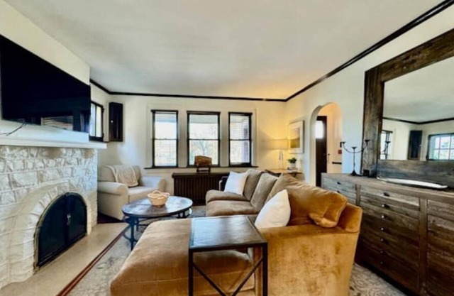Spacious 3BR Home w/ Movie Theater!