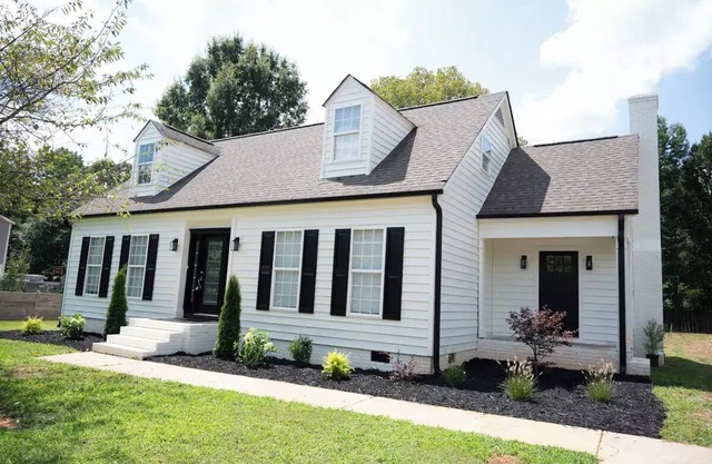 PET FRIENDLY - Southern Cape Cod Home