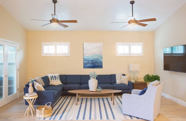 Family-Friendly 4 BR/3BA w/Golf Cart, Near Dunedin, Clearwater, & Tarpon Springs