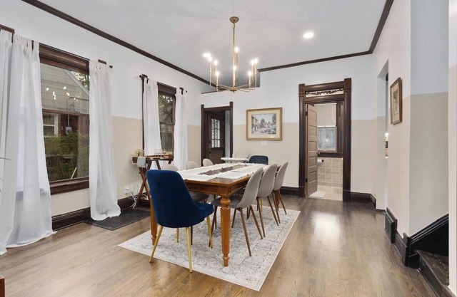 Beautiful 4 Bd Home Near Food + Entertainment | 75
