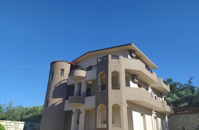 Un montón de espacio para vacaciones, pueblo de Creta, cerca de la playa, ideal para explorar Creta