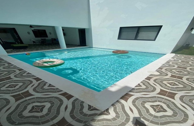 Spacious Apartment /Private Pool/Smart TV