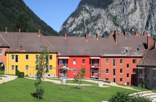 Amplio apartamento con vista al jardín.