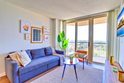 Spacious Apt in Ballston W Gym & Great Amenities