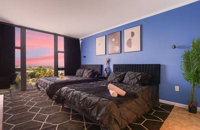 Spacious Beach Retreat - Private Beach - Pool & Tiki - Ping Pong & Hockey Table