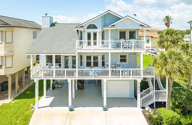 Spacious Beachside Home w/ Long Gulf View, Covered Deck & Huge Primary Suite