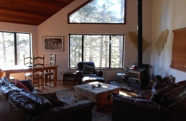 Amplia y hermosa casa en West Meadow.