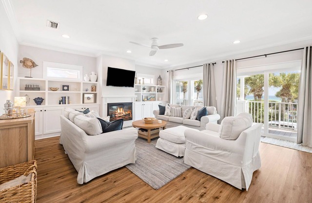 Spacious Family-Friendly Condo w/Beach Access, Gulf Views, and Community Pool