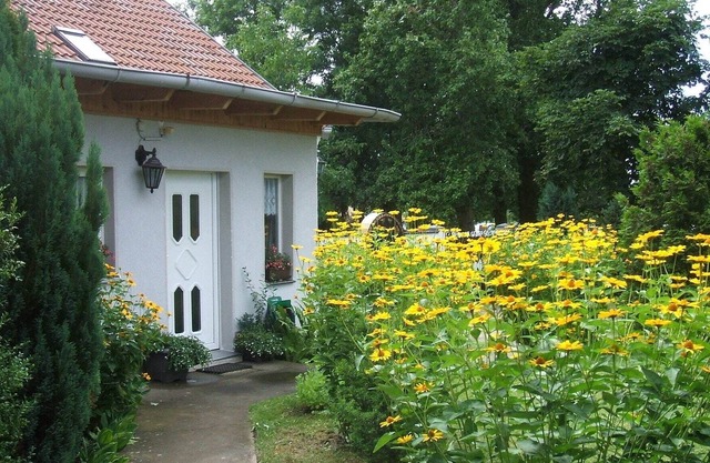 Espaciosa casa de vacaciones en Sommerfeld cerca del lago