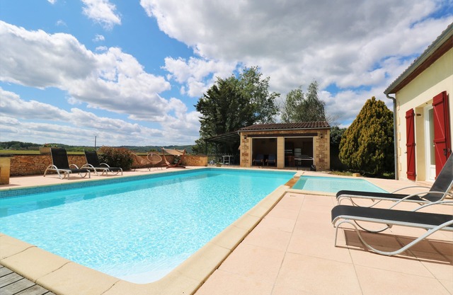 Spacious holiday home with swimming pool, paddling pool close to river