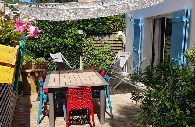 espaciosa casa en residencia privada con piscina