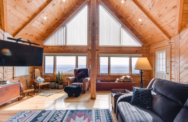 Spacious Howard Cabin w/ Wraparound Deck & Views!