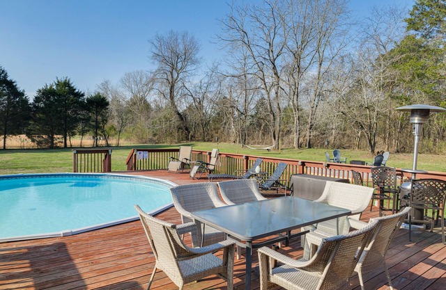 Spacious Lebanon Home w/ Pool: 6 Mi to Downtown!