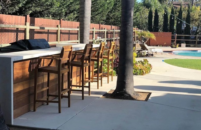 Amplia casera moderna w / Piscina Perfecto para Familias Numerosas