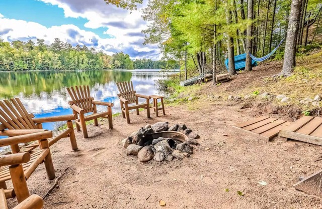 Spacious Pet-Friendly Lake Home with 2 Kitchens – Perfect for Family Gatherings