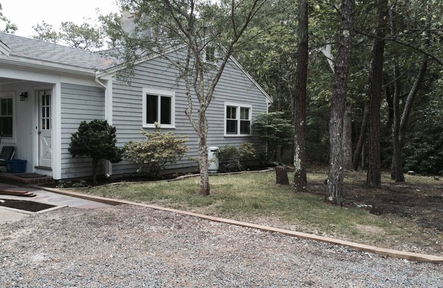 Pet Friendly Private Beach Home, A / C, wifi,