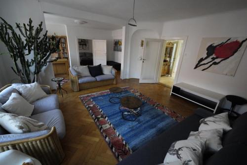 Spacious Urban Home l Self Checkin