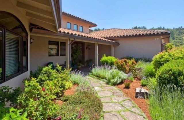 West Marin - Nicasio Villa española para 14 personas con piscina y vistas!