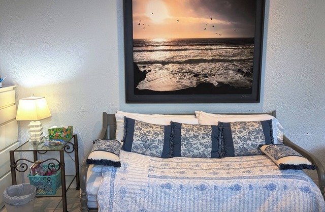 Acantilados costeros junto al mar - Ambas suites!